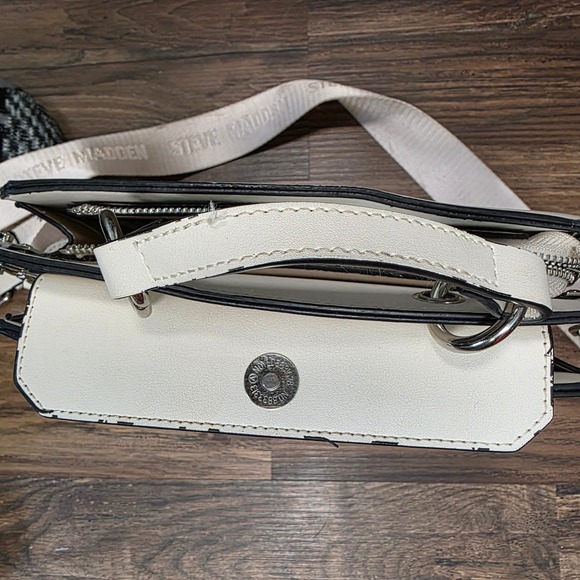 Steve Madden White Embossed Logo Crossbody Bag Adjustable Strap city Scandi Chic - Picture 14 of 14